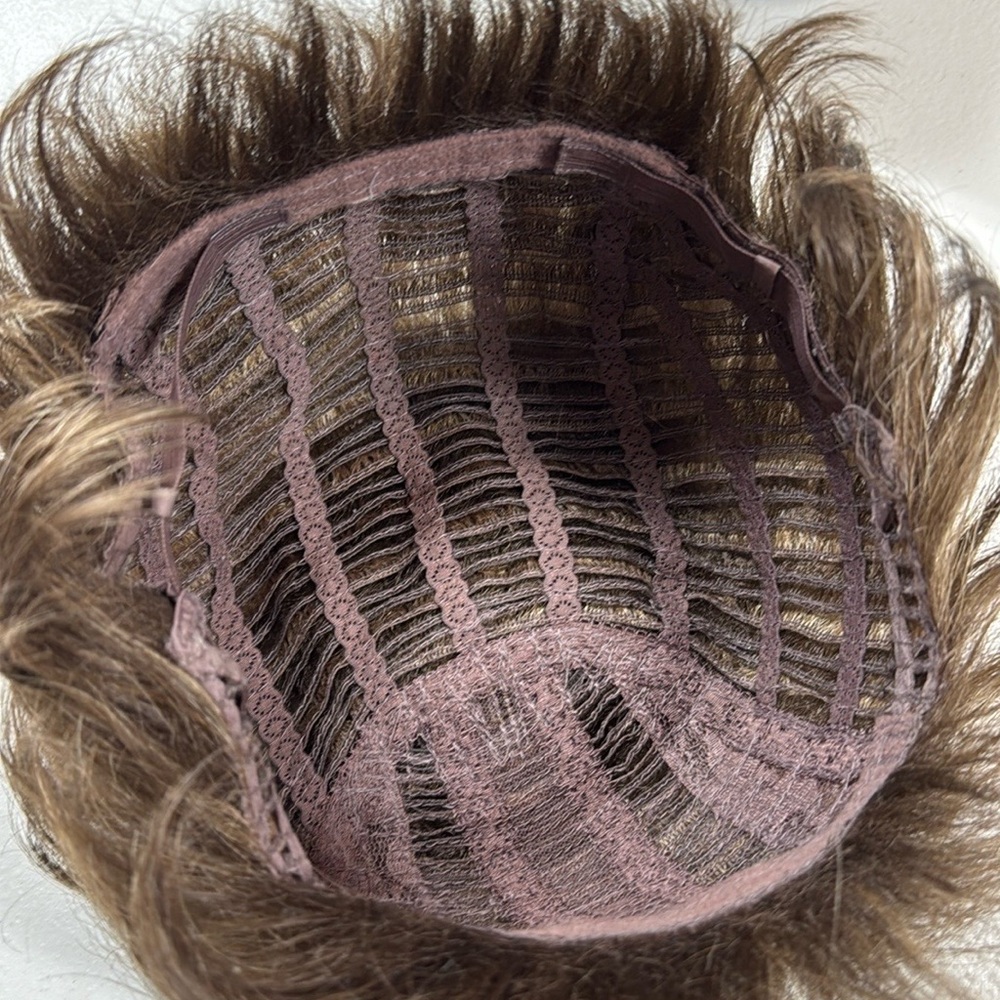 Wig - Picture 5 of 5